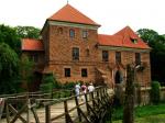 Oporów - zamek rycerski